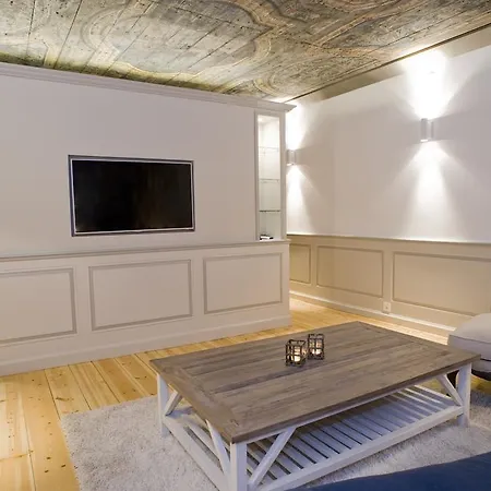 Perseus Apartment *