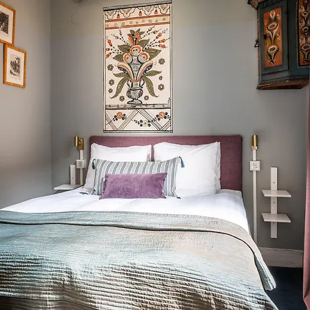 Lady Hamilton Hotel 4*