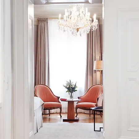 Diplomat Hotel