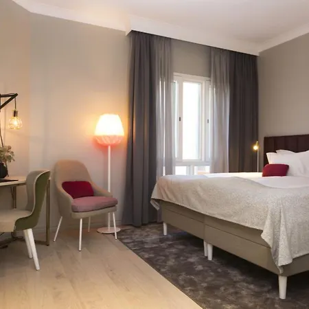 Elite Adlon 4*