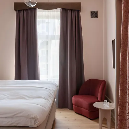 Ruth, Worldhotels Crafted Hotel