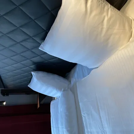 Unique Jungfrugatan Hotel