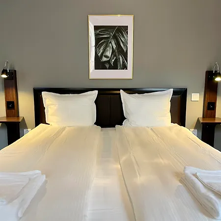 Unique Jungfrugatan Hotel 4*