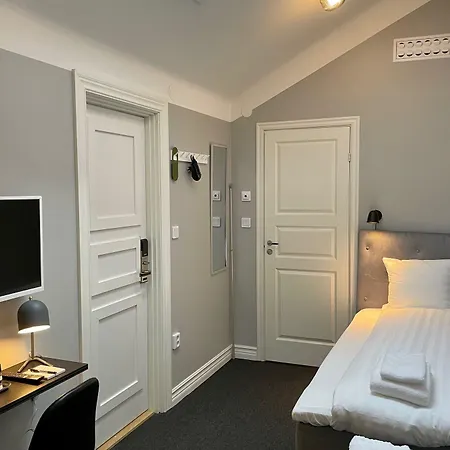 Hotel Unique Jungfrugatan 4*