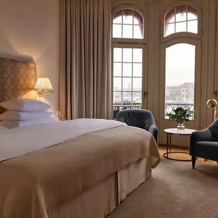 Diplomat Hotel 5*