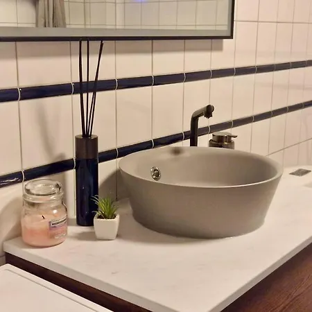 2 Bedrooms & Jacuzzi Apartment! Lejlighed