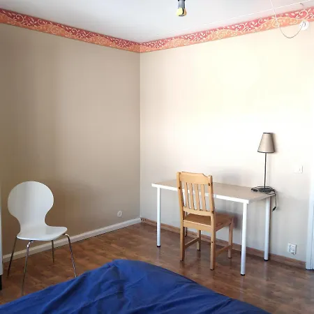 Large Room, Near Kista Galleria, Homestay Stockholm