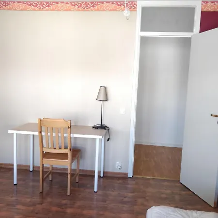 Homestay Large Room, Near Kista Galleria,