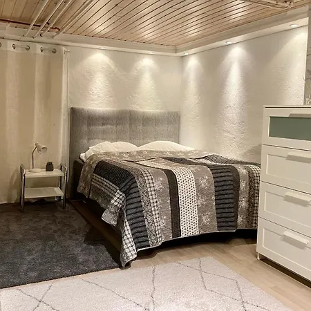 Lower Floor Of 50 Sqm In With Parking Apartmán