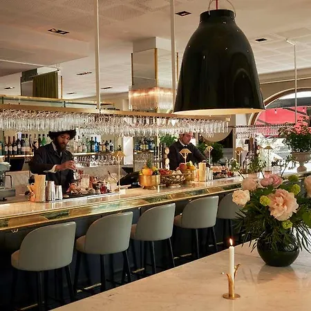 Diplomat Hotel 5*