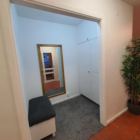 Close To The Subway. Beautiful And Cozy Apartment! Apartment *