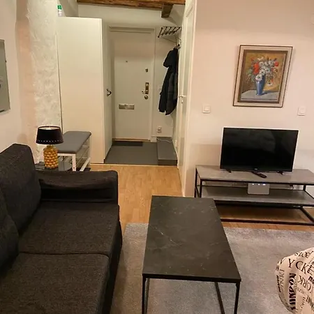 Attic Floor In City! 918 شقة ستوكهولم