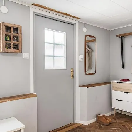 Retro Retreat With Modern Comforts Lejlighed Stockholm