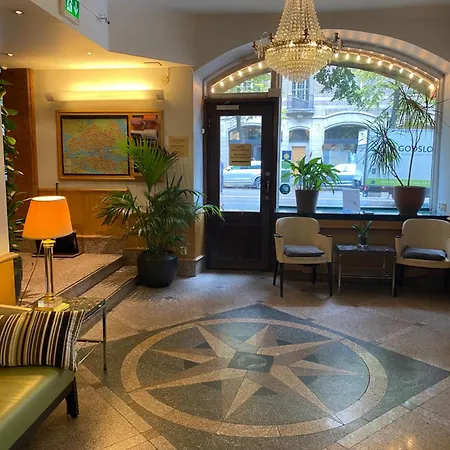 水晶广场酒店