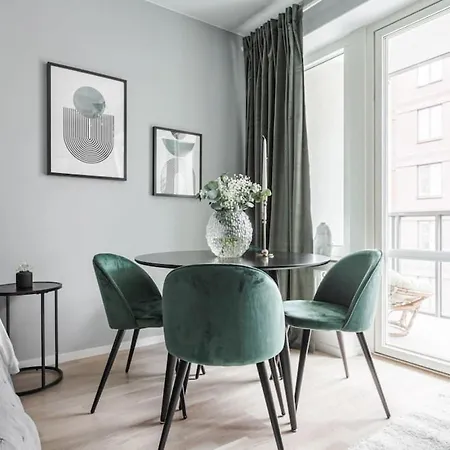 Beautiful And Cozy In A New Building ستوكهولم
