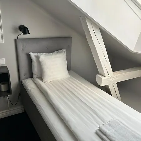 Unique Jungfrugatan Hotel 4*