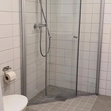 Smakfullt Attefallshus Med Stort Loft Naera Naturen Stockholm