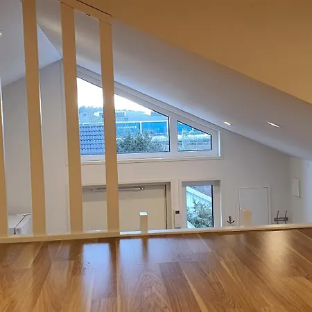 Apartment Smakfullt Attefallshus Med Stort Loft Naera Naturen