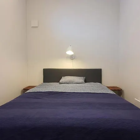 Apartment Smakfullt Attefallshus Med Stort Loft Naera Naturen *