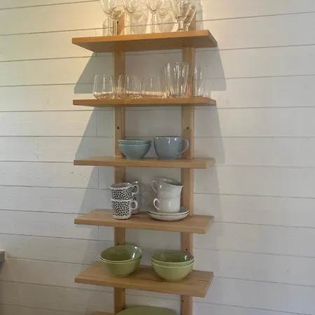 Mysig I Stavnaes By- Sommarhamn, Vaermdoe