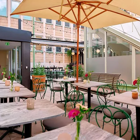 Western And Hotel 3*