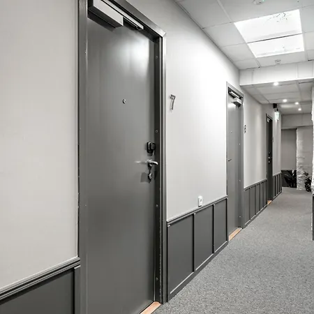 מלון Stockholm Inn Hotel 3*