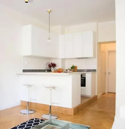 Apartment Modern Laegenhet Med Balkong Stockholm