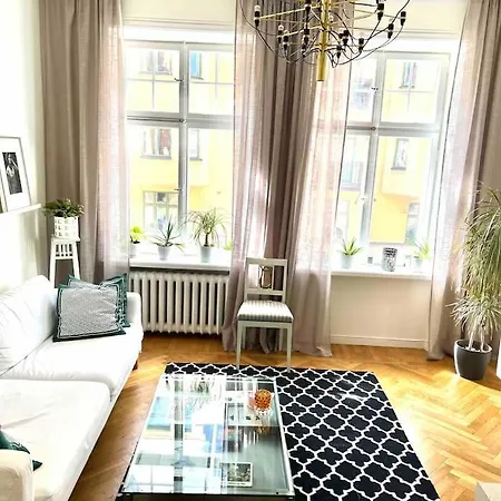 Modern Laegenhet Med Balkong *