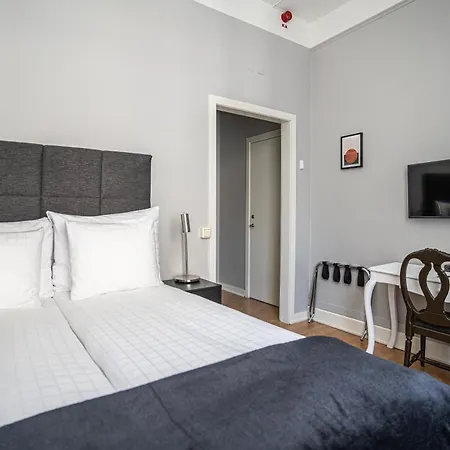 Queen's By First 3* Stockholm