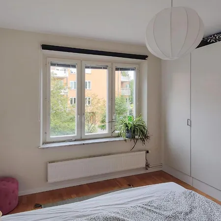2 Bedroom In Johanneshov Apartment *