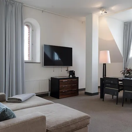 Elite Marina Tower Hotel 4*