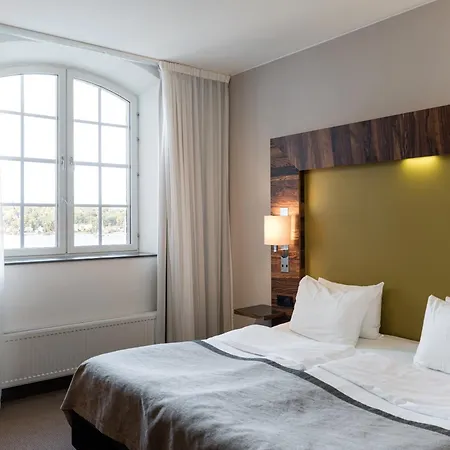 Elite Marina Tower 4* Nacka