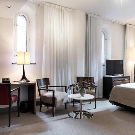 Elite Marina Tower Hotel 4*