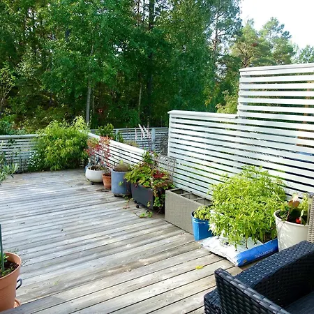 Garden House Close To *