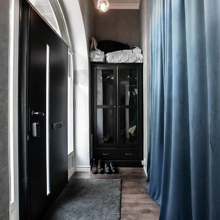 Spacious Oasis Only Minutes From The Center Апартаменты
