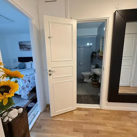 Spacious Near The Subway Stockholm
