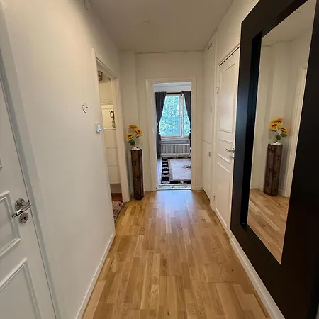 Spacious Near The Subway * Stockholm