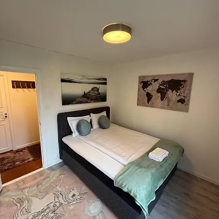 Spacious Near The Subway *