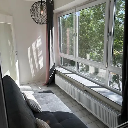 Comfortable In - Close To Estocolmo