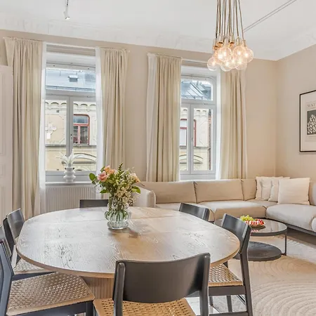 Appartement Laegenhet Med Fantastiskt Laege Stockholm