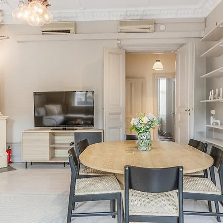 Appartement Laegenhet Med Fantastiskt Laege