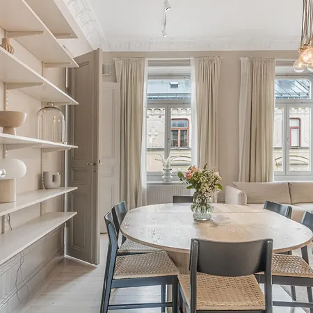 Laegenhet Med Fantastiskt Laege Appartement Stockholm