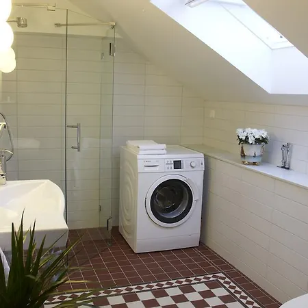 Hotel apartamentowy Lady Hamilton 3*
