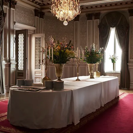 Hotel Grand