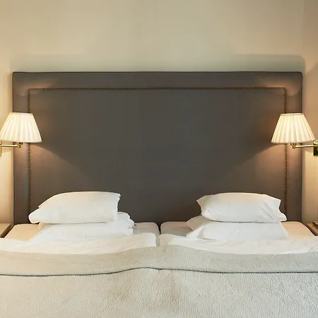 Hotel Diplomat