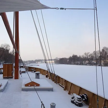 Botel M/s Monika 3*