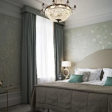 Grand Hotel