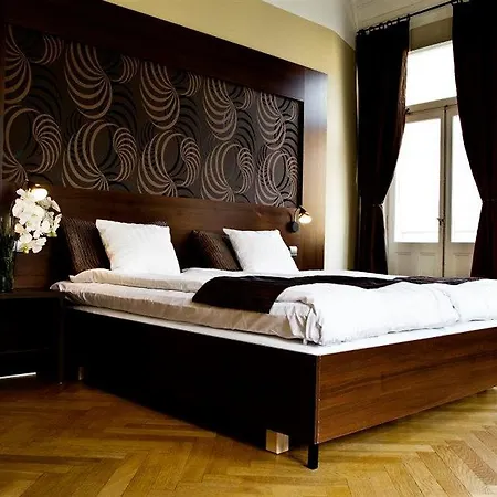 Queen's By First 3* Stockholm