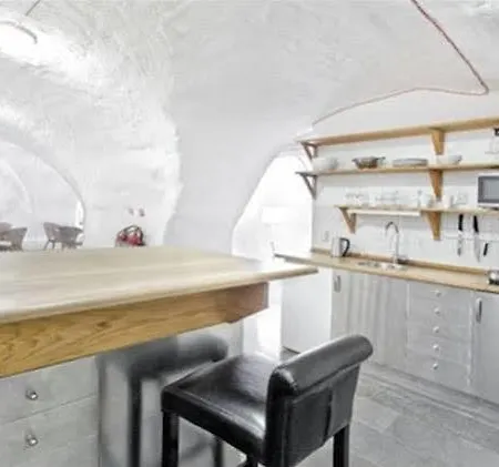 Ramilton Old Town Hostel