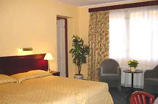 Alexandra Hotel 3*